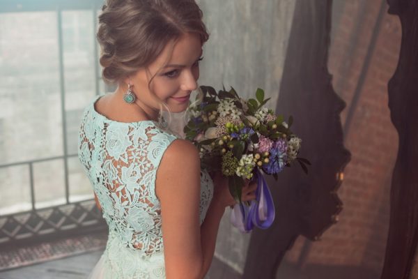 Confira 5 vestidos de noiva com renda e escolha já o seu!